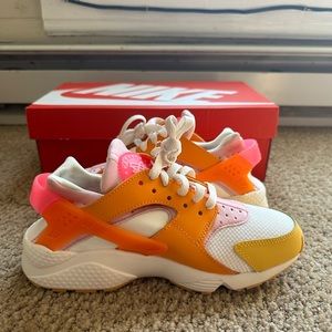 Nike Women’s Huarache Shoes